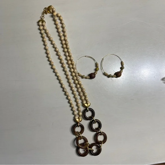 Elegant Faux Gold and Brown Beaded Necklace Set - Picture 2 of 3